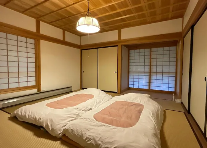 Villa Iizuna Plateau -飯綱高原の山荘-