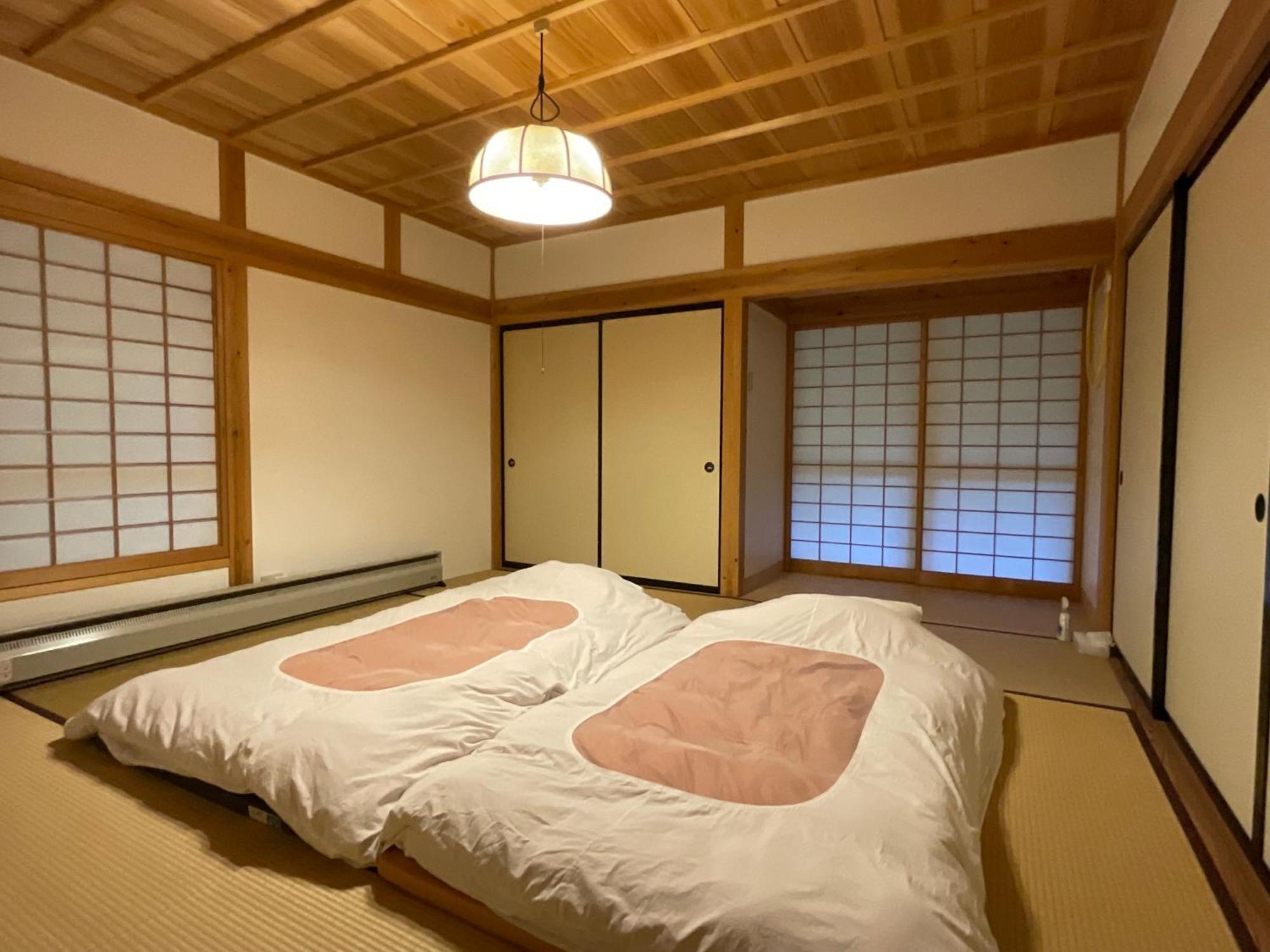Iizuna Plateau -飯綱高原の山荘- Holiday home *